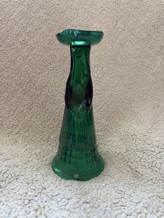 Meksykanka – zielony świecznik ze szkła prasowanego Ząbkowice, PRL
