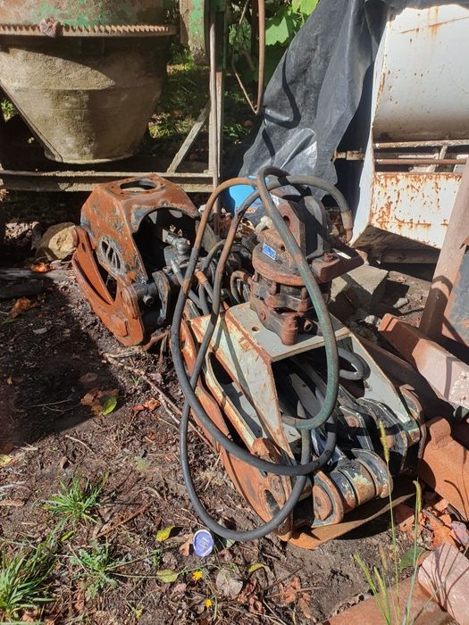 Pinça florestal usada