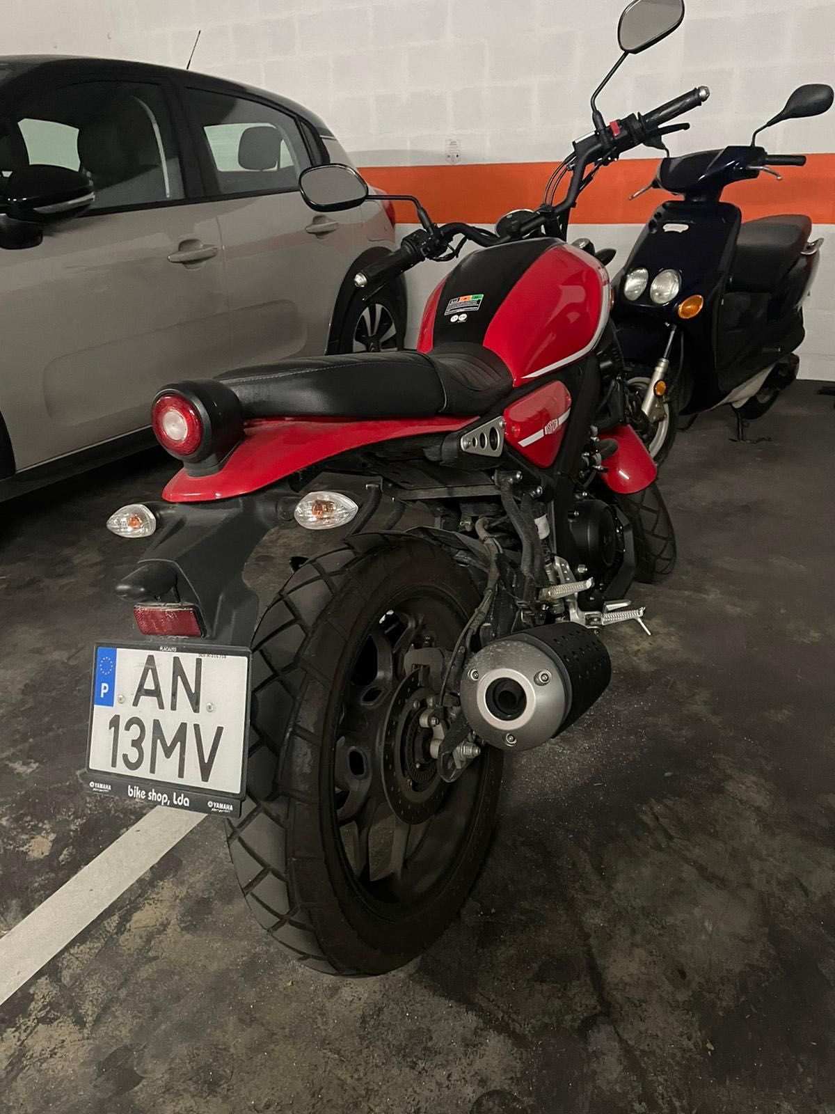 Mota Yamaha XSR 125 para venda - 4000 euros