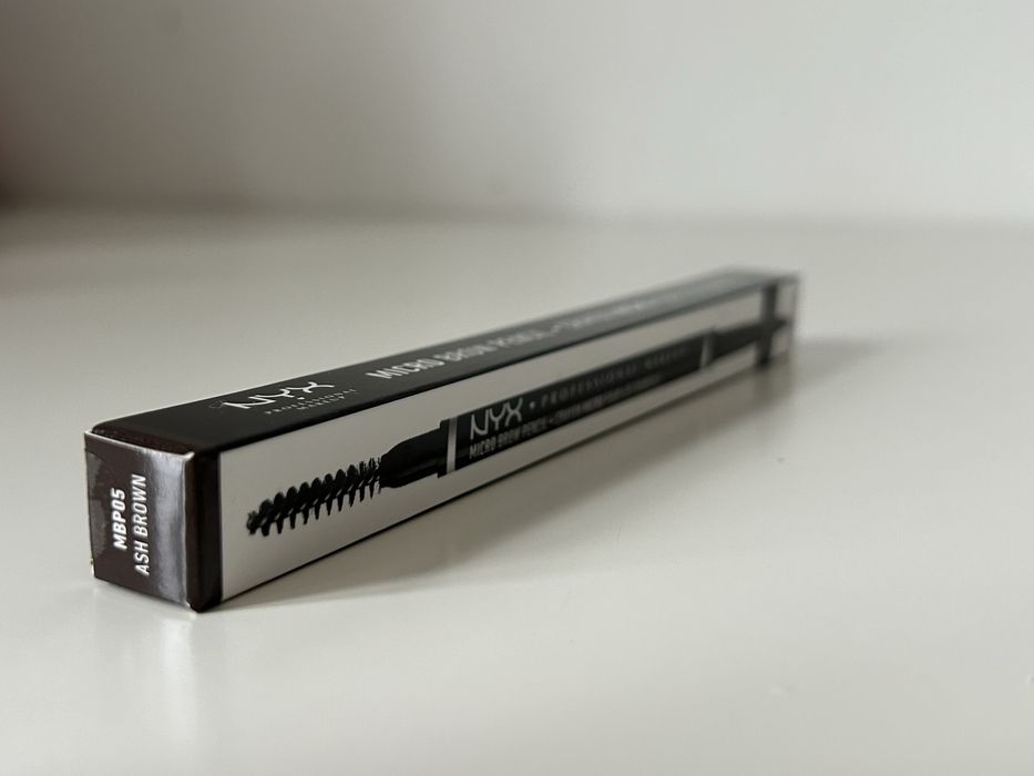 Kredka do brwi NYX Professional Makeup Micropencil Ash Brown MBP05