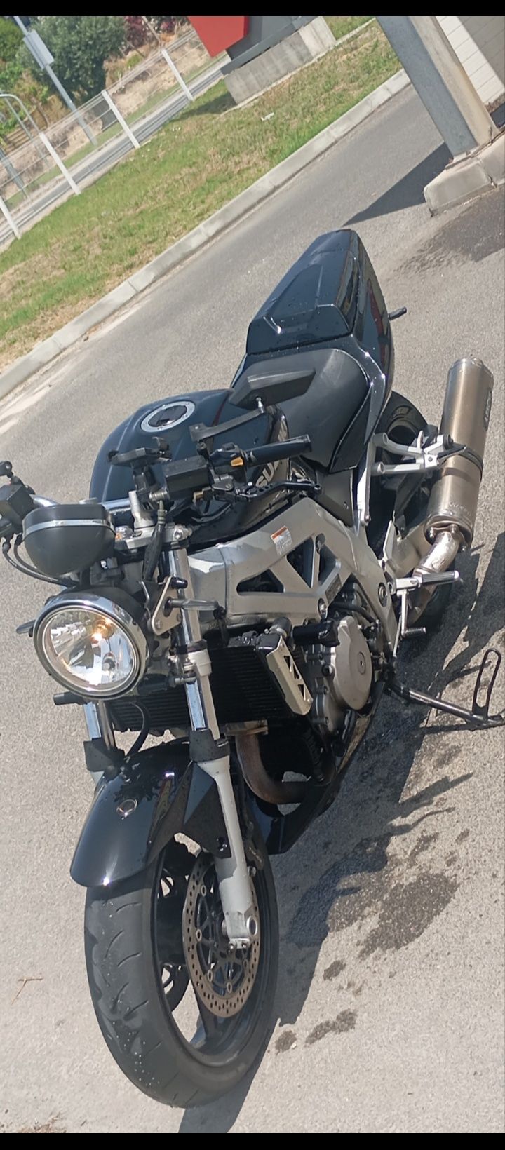 Vendo ou troco Suzuki sv1000n