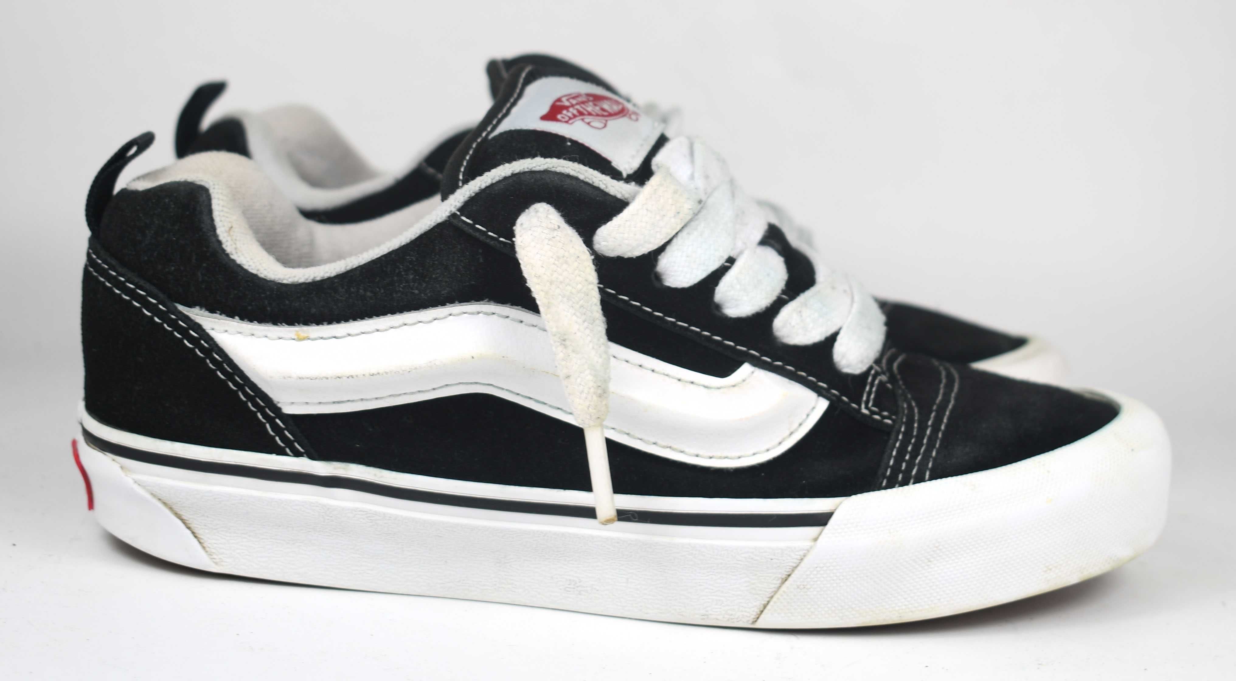 Używane Buty Vans Knu Skool Over 'Black True White' roz. 38