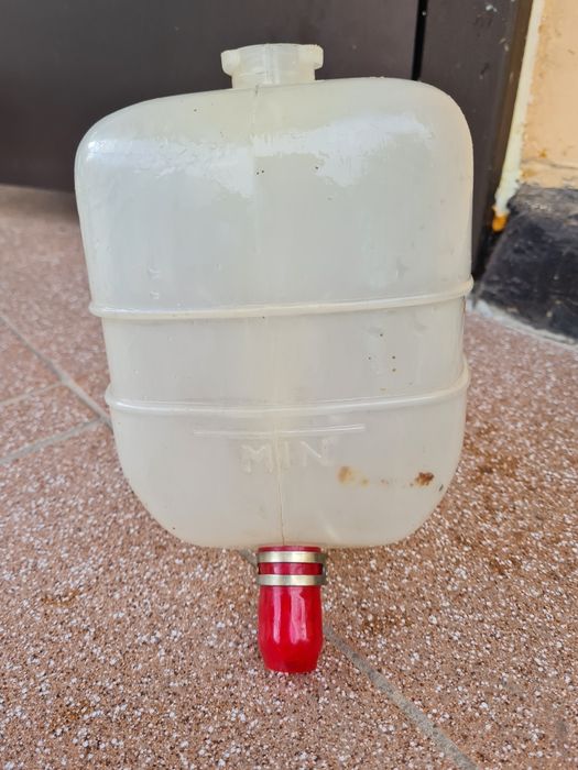 Бачок системи охолодження ВАЗ.