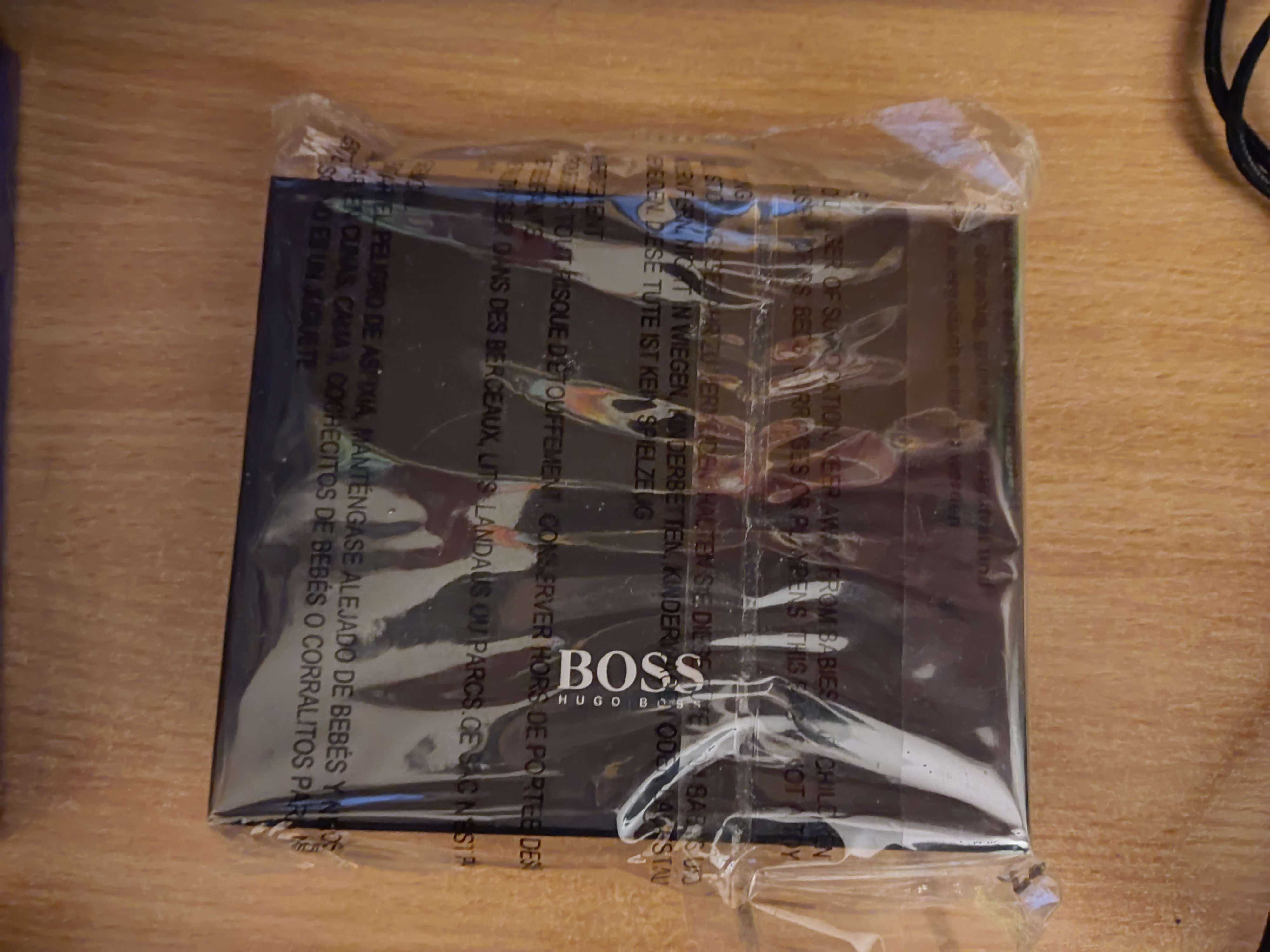 NOWY, ZAFOLIOWANY hugo boss wallet
