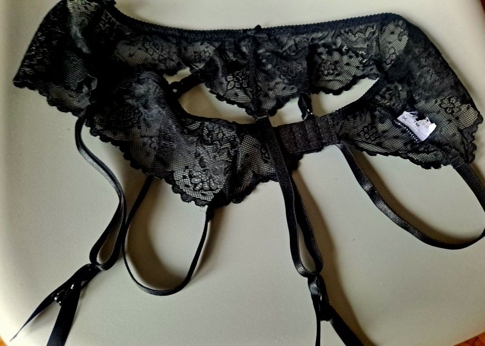 Pas koronkowy do pończoch