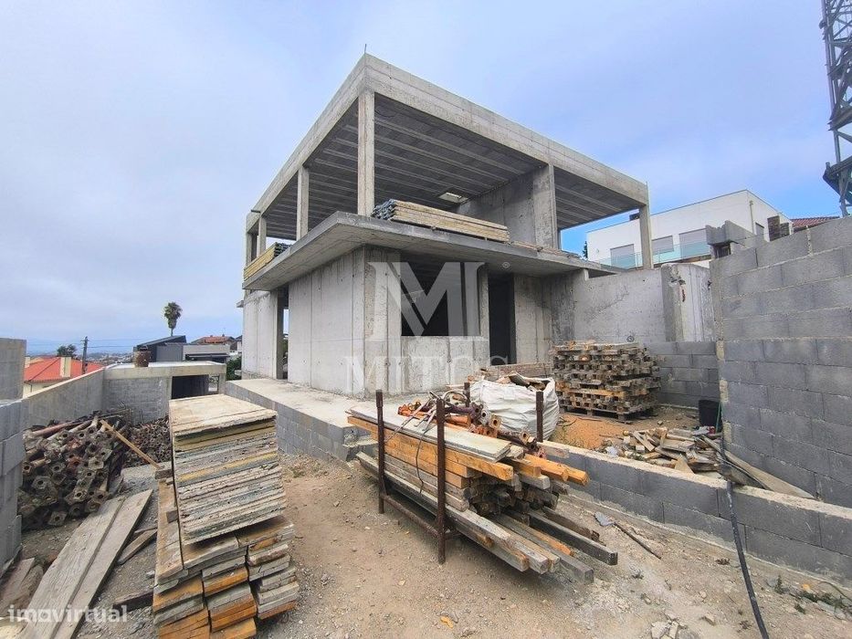 Moradia Geminada de 2 pisos em Vila Franca - Viana do Castelo