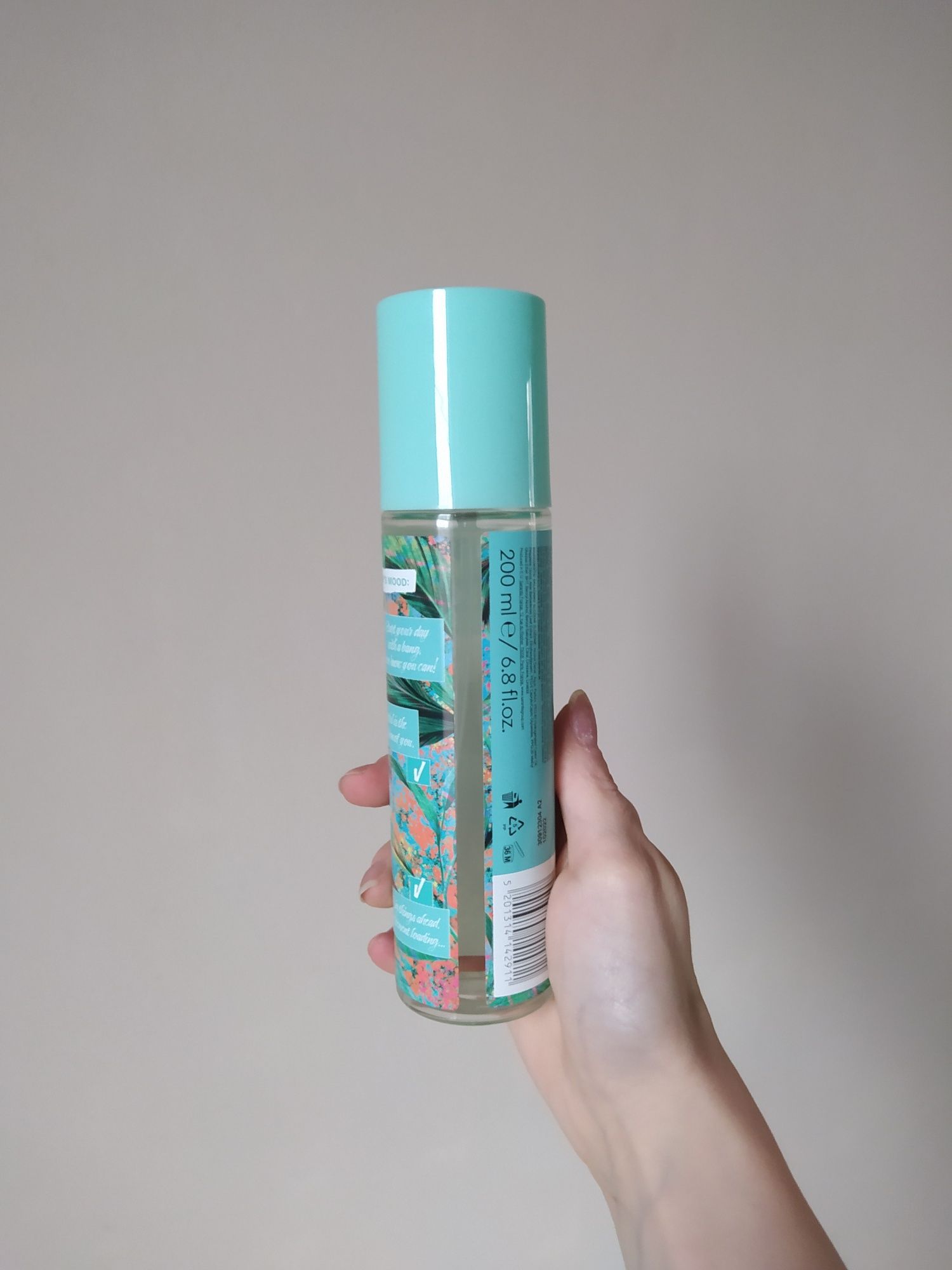 C-THRU Vibrant Macha Mood Oasis mgiełka zapachowa do ciała 200 ml