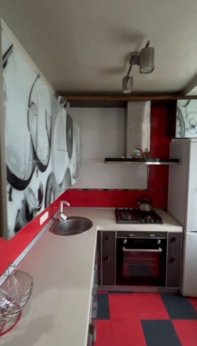 Сдам 3х комн квартиру м. Дворец Спорта Новые дома