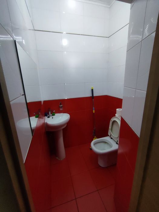 Продаж комерція центр міське озеро 1250$/м2