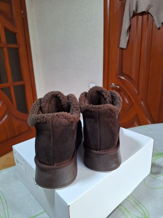 Продам жіночі зимові черевики