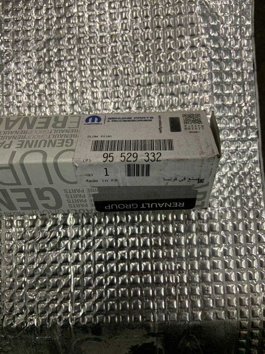 Свічка розжарювання з датчиком тиску MOPAR 95 529 332 для Opel Vivaro