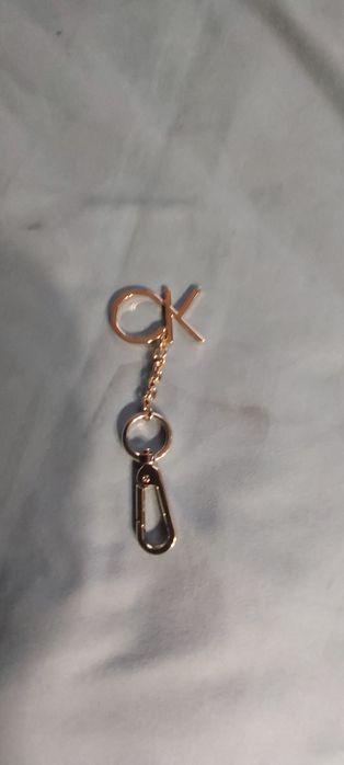 Calvin Klein kolor złota wyjątkowy super