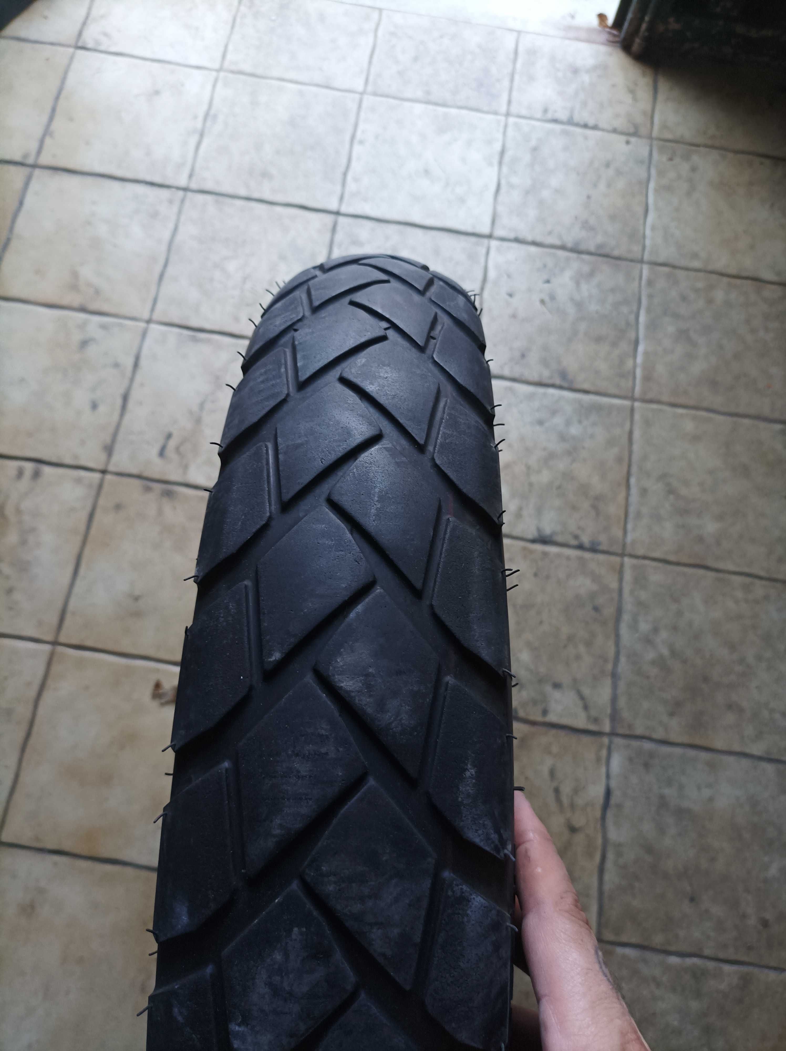 Pneu frente Metzeler Harley Davidson