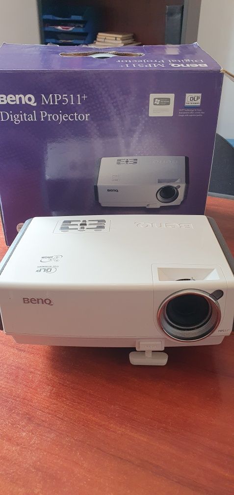 Digital projetor Benq MP511+