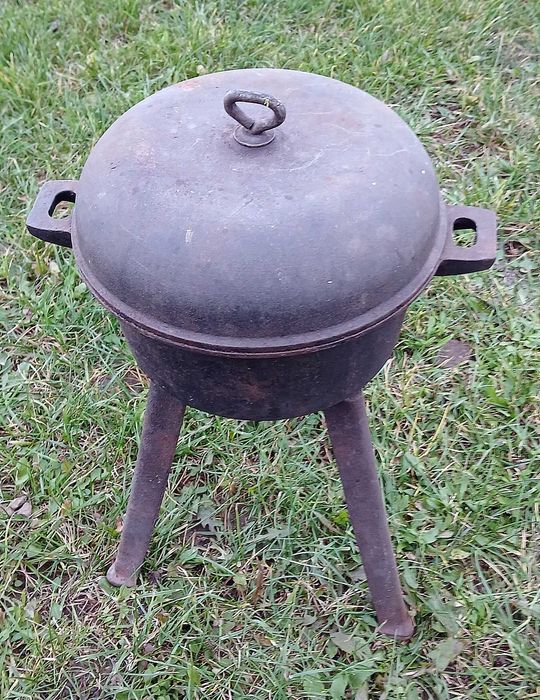 Kociołek żeliwny 5L