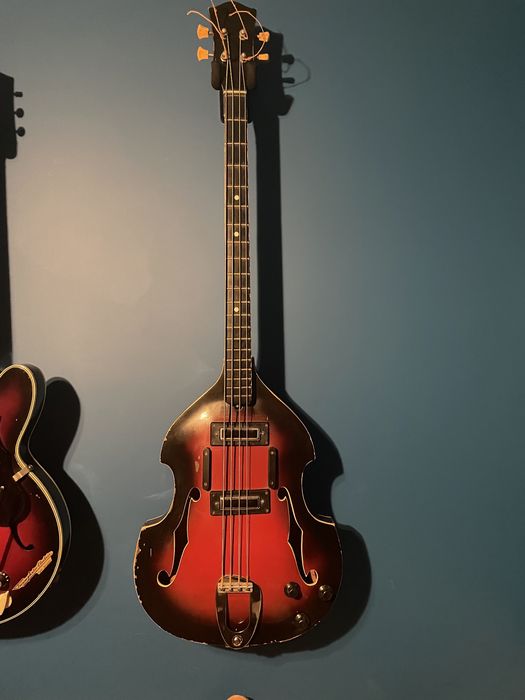 Kремона Gibson bass.