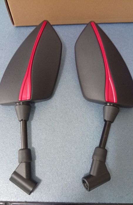 Espelhos de mota dá para rosca 10m e para 8m novos por estrear