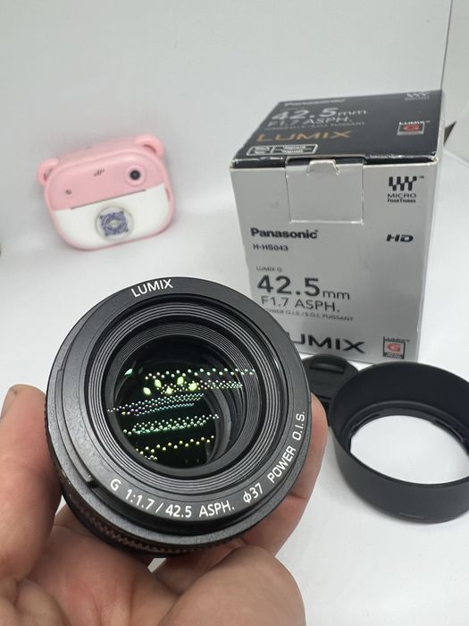 Об’єктив обьектив Panasonic Lumix 42.5 f/1.7	1