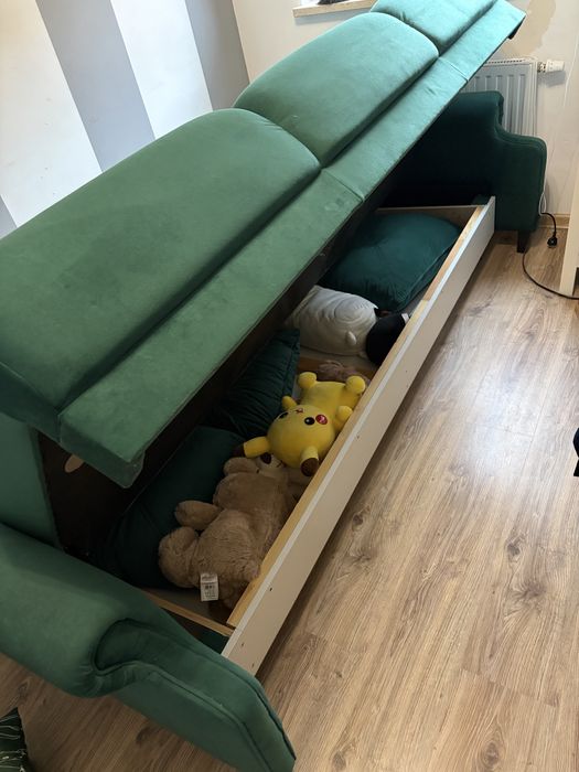 Świetna kanapa butelkowa zieleń