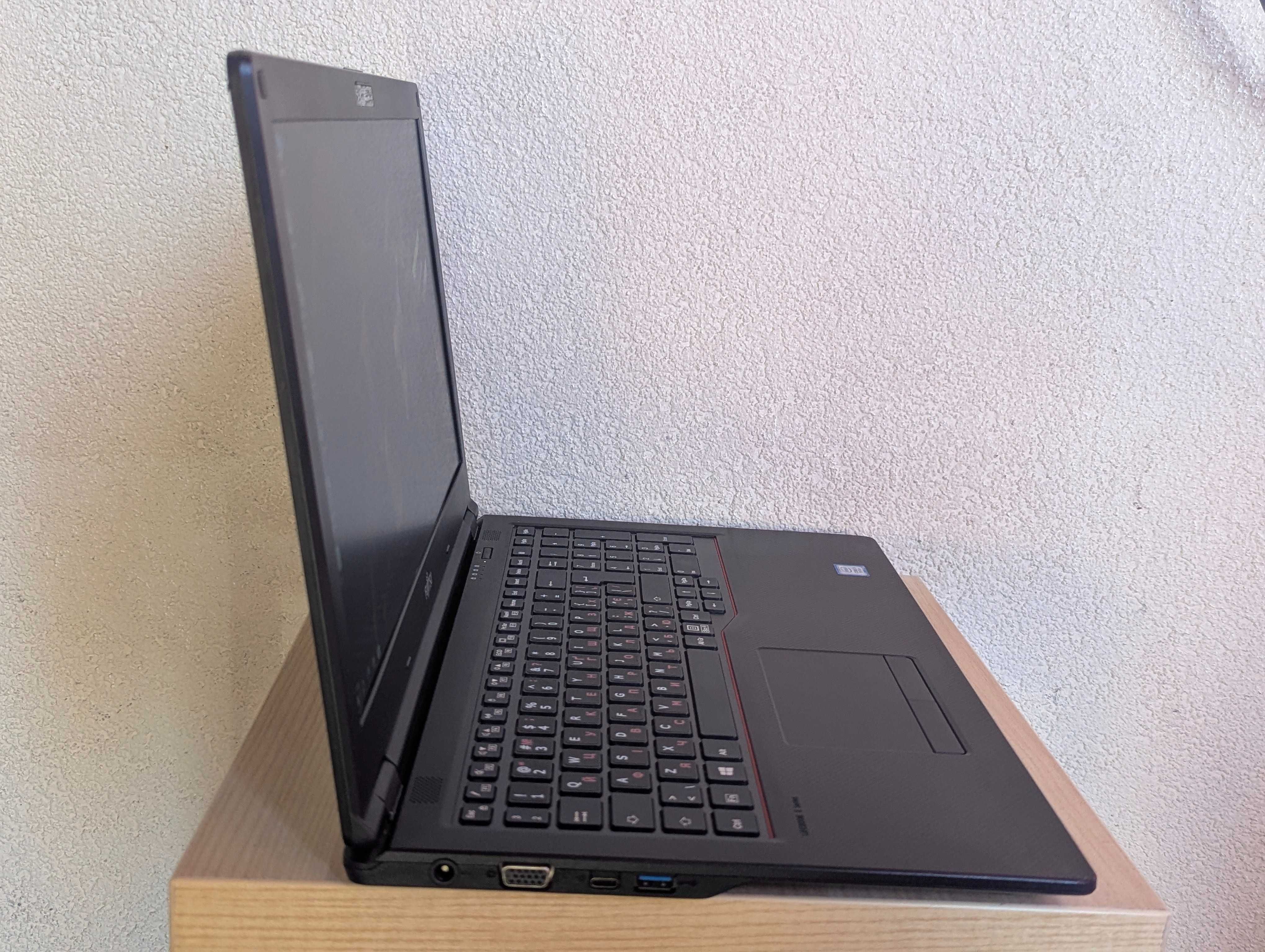 Ноутбук Б/В Fujitsu LifeBook E458; i5-7200U/ 8 GB DDR4/SSD 128Gb(F141)