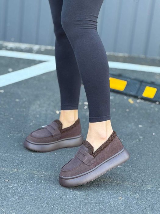 Жіночі зимові лофери замшеві (36-41) на хутрі шоколадні | Черевики