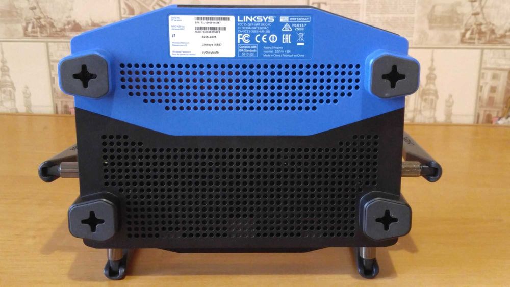 Легендарный роутер Linksys WRT 1900AC v1 (США)