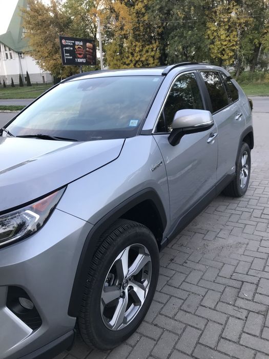 Toyota rav4 гібрид