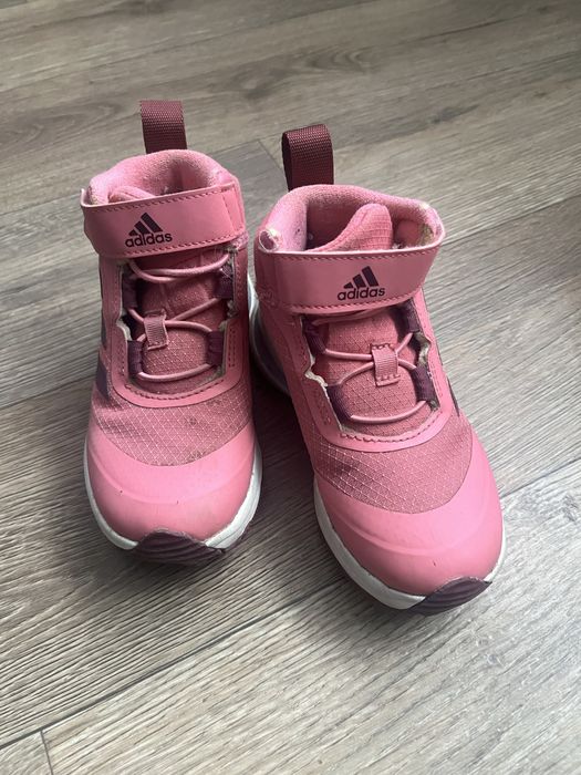 Продам зимові ботинки Adidas