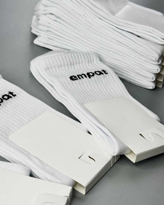 Пошив худі/світшотів. Друк і вишивка принтів. Брендування одягу лого