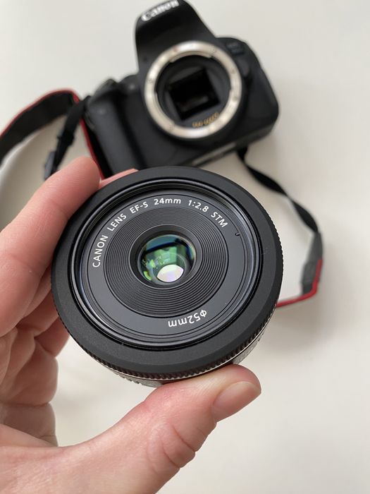 Canon 700D + 2 об’єктива, спалах, насадки, пам‘ять 64гб