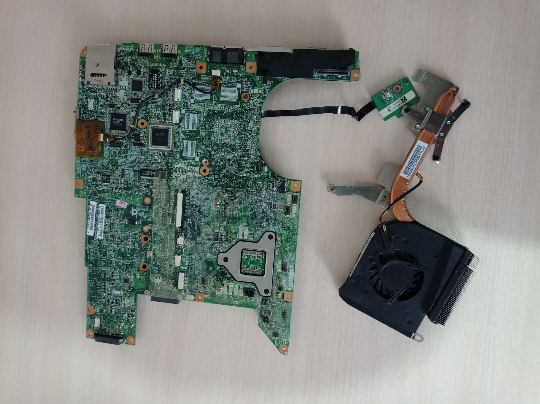 Ноутбук HP (DV6500) на запчастини