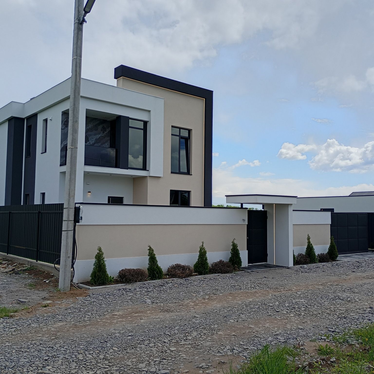 Продаж 2 поверхового будинку 145 м²