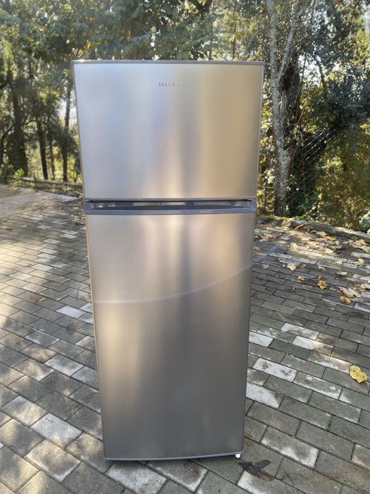 Frigorífico Telefac– 1,40m – Excelente estado – A funcionar a 100%