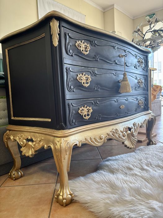 Cómoda Luxurious Black