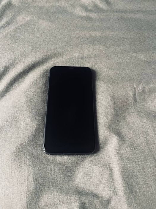 Продам Iphone на 64gb