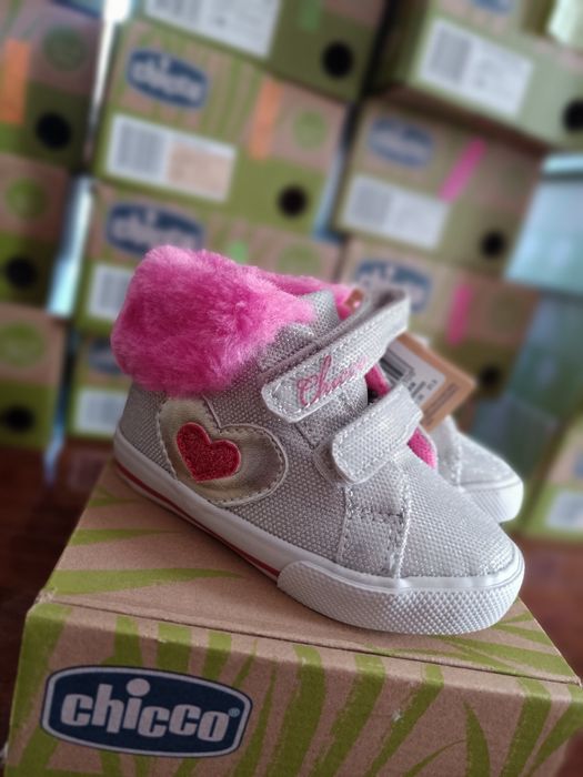 Взуття Chicco нове