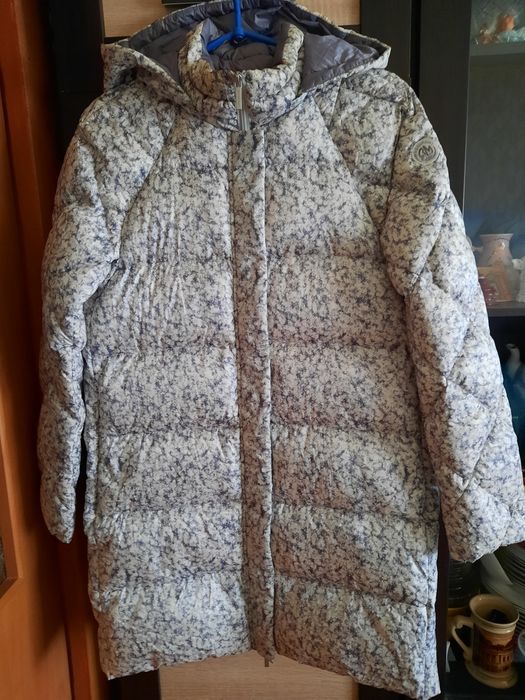 Зимовий верхній одяг зимовий жіночий.