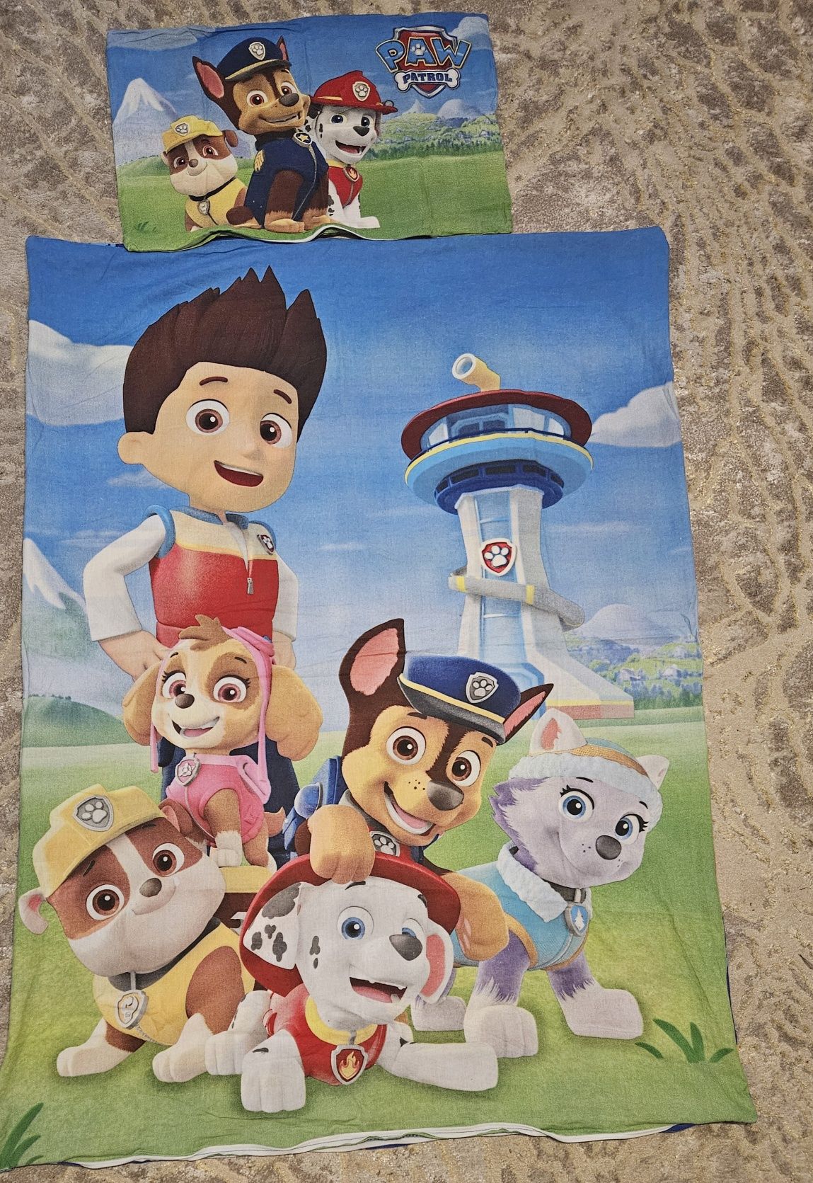 Pościel dziecięca 100x135cm + 40x60cm (wkład + poszewki)