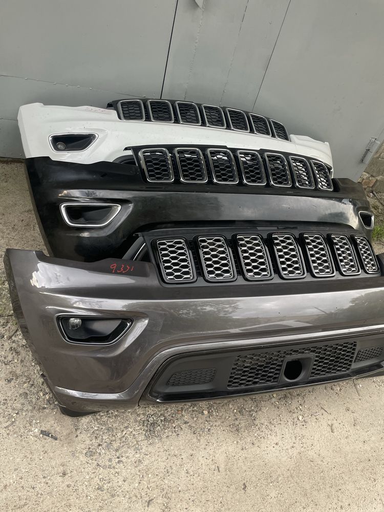 Бампер Jeep Grand Cherokee