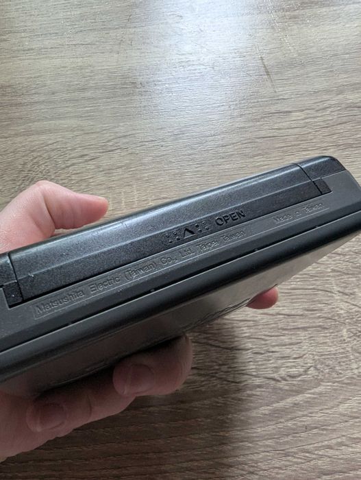 Касетний плеєр з FM Panasonic RQ-E30V