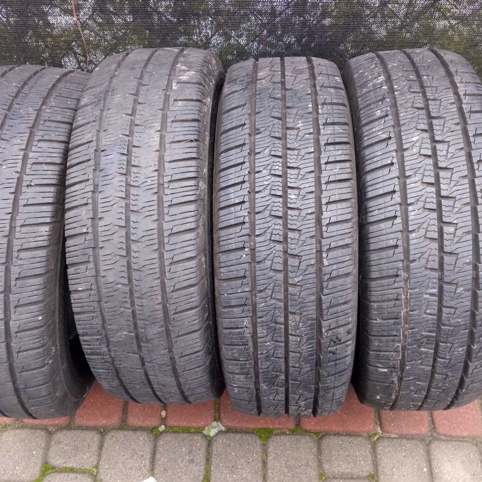 opony 4 szt. 215/70/15 C Continental wielosezonowe 2022 rok