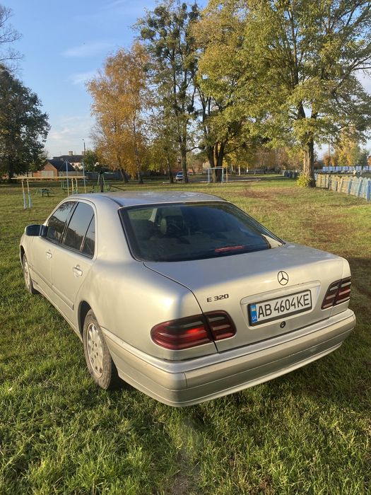 Продам mersedes e-class w210