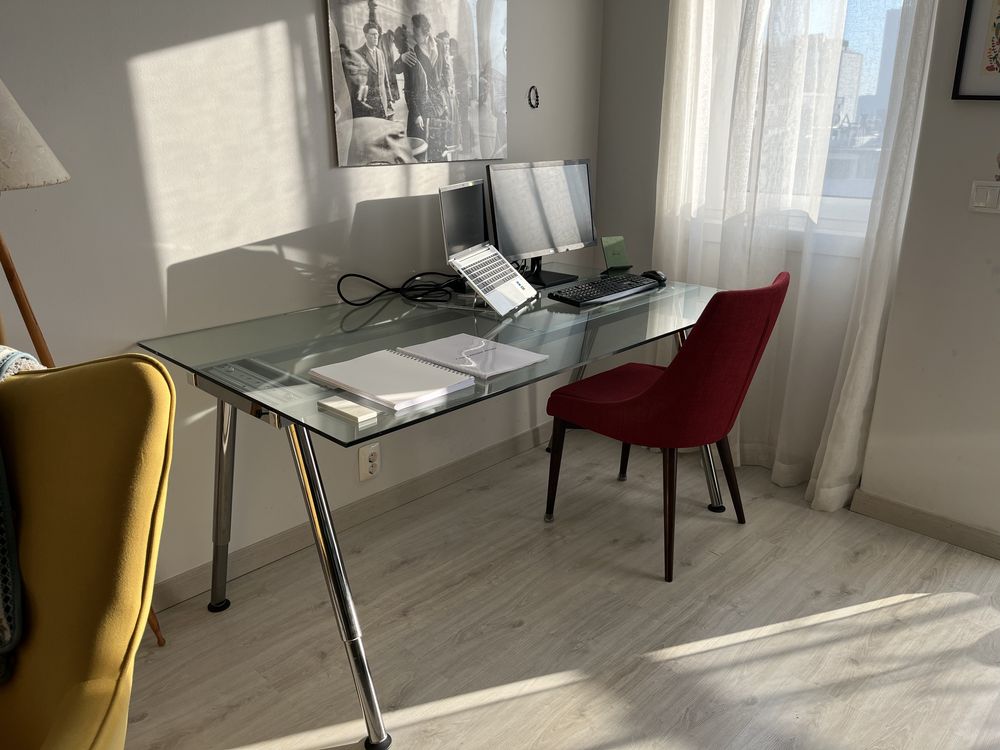 Mesa de vidro moderna (como nova)
