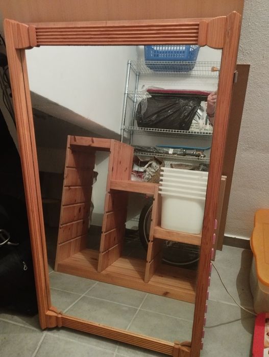 Espelho grande bem cuidado Madeira Maciça