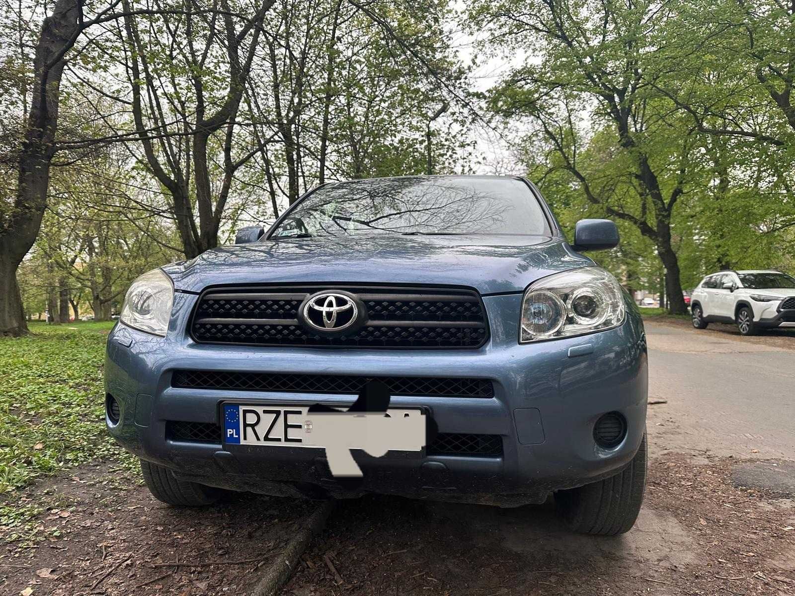 Sprzedam Toyota Rav 4 , 2.0 benzyna