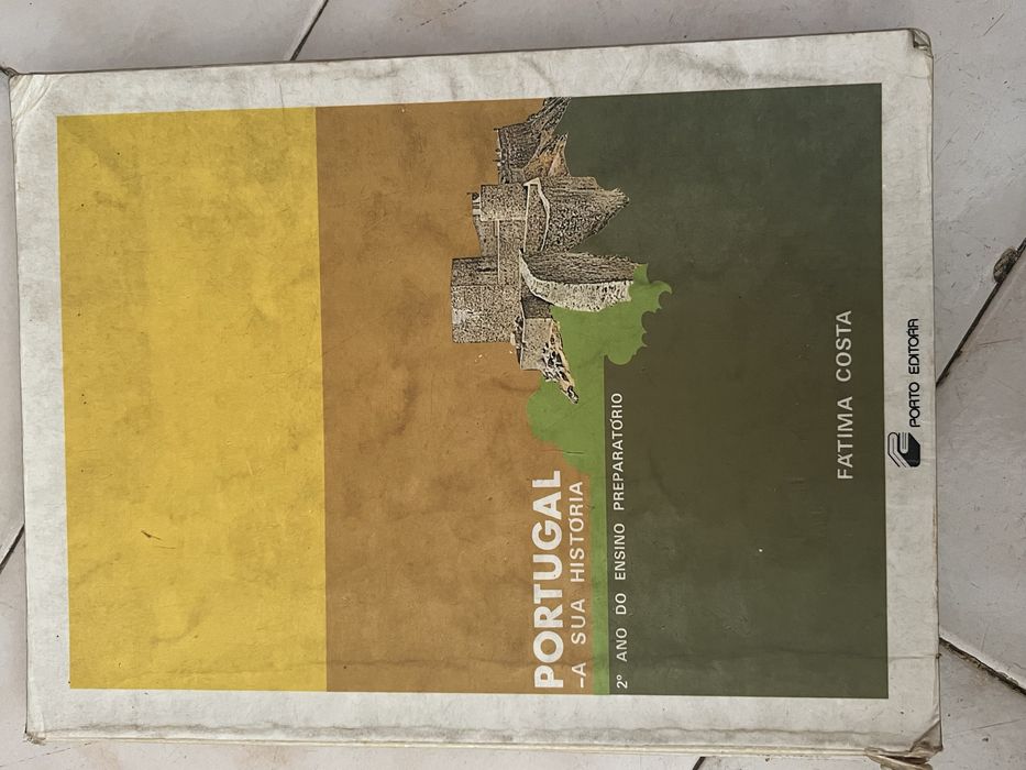 Livros escolares história antigos