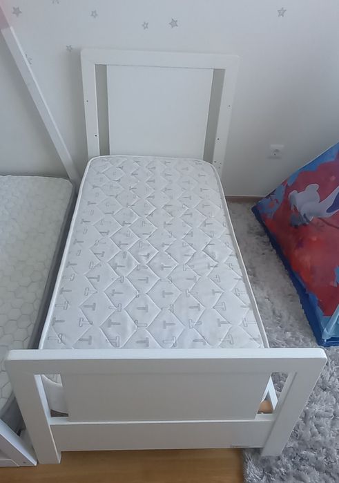 Berço/Cama TRAMA - Branco + colchão TRAMA  + conjunto roupa de cama