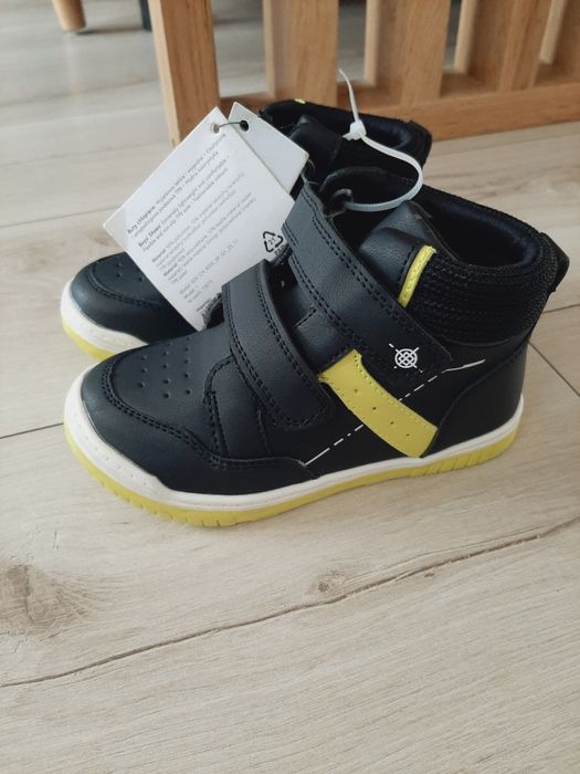 Nowe  z metką buty sportowe na rzepy dla chłopca Cleve rozm 25
