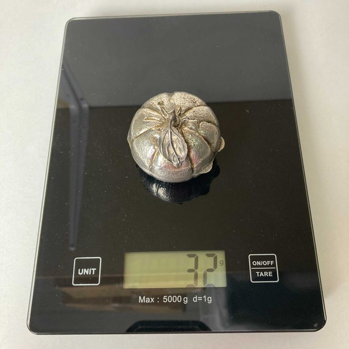 Caixa de Rapé antiga em Prata 800 formato de abobora