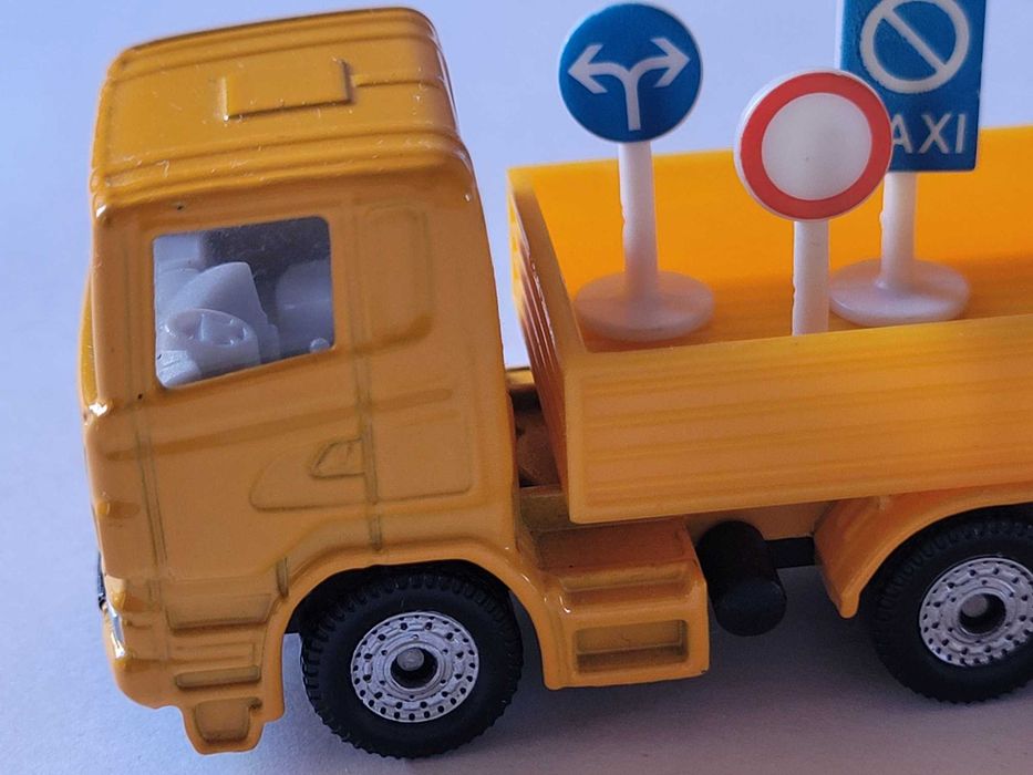 Фура  зі знаками  Siku Колекційна модель Оригінал Метал